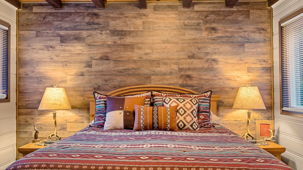 Photo of Bedroom in Crestline
