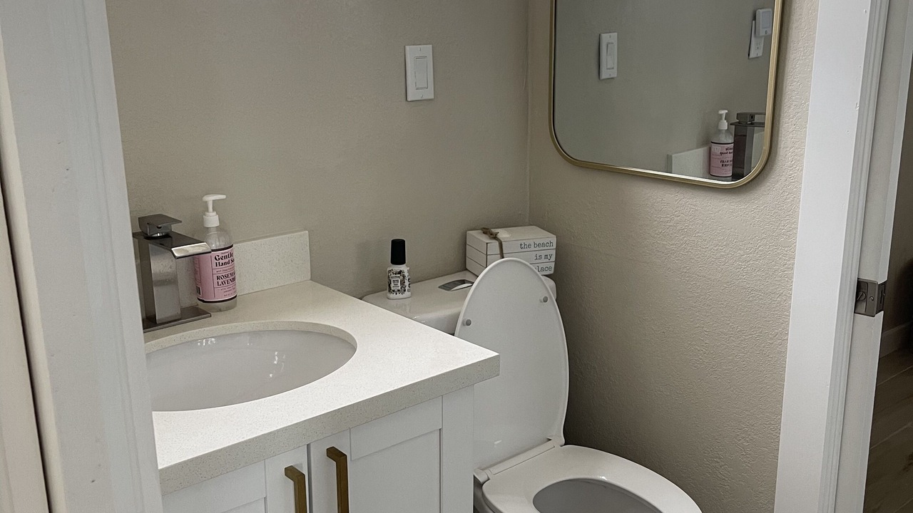 Photo of Bathroom in Cross Key Waterways