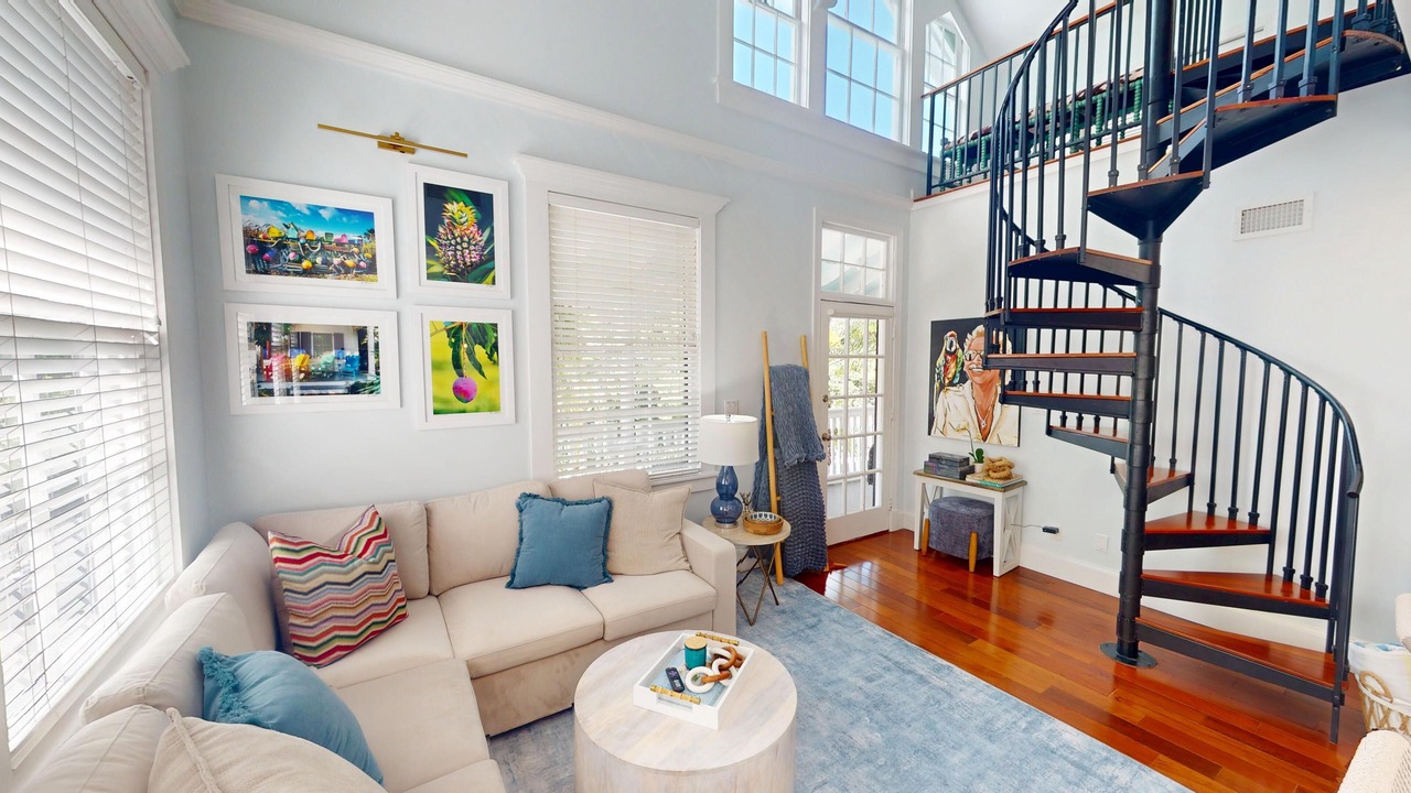 Photo of Livingroom in Historic Seaport