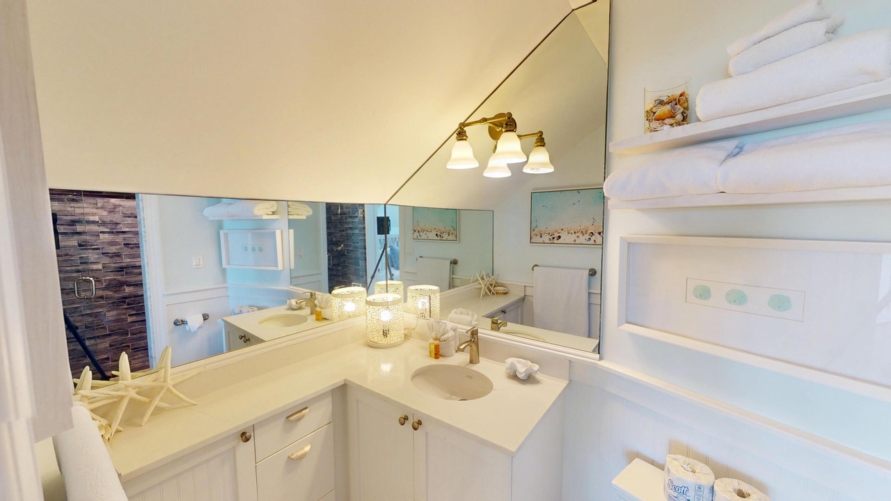 Photo of Bathroom in Historic Seaport