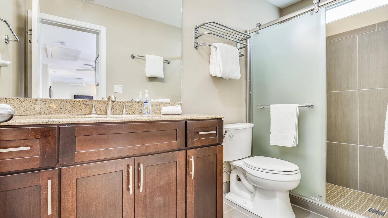 Photo of Bathroom in Truman Annex