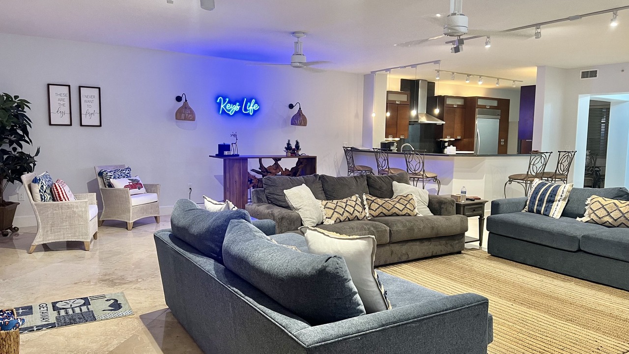 Photo of Livingroom in Rock Harbor