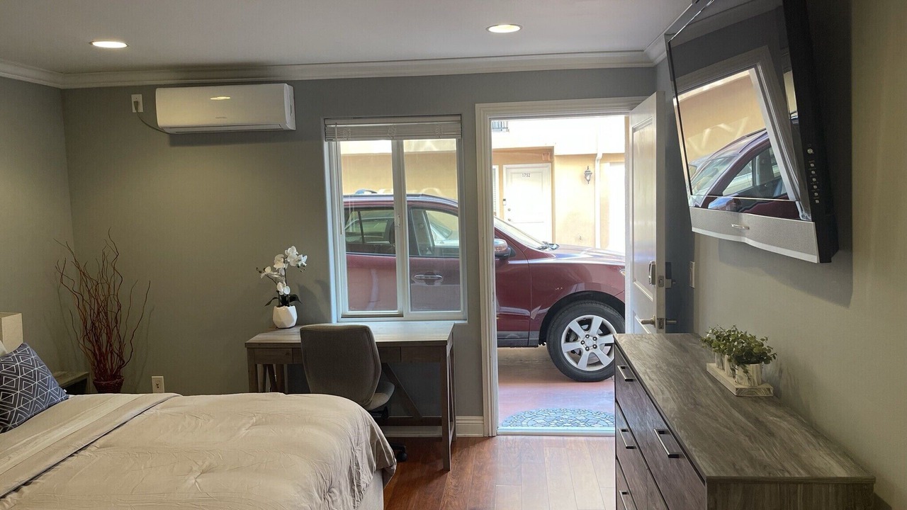 Photo of Bedroom in Harbor