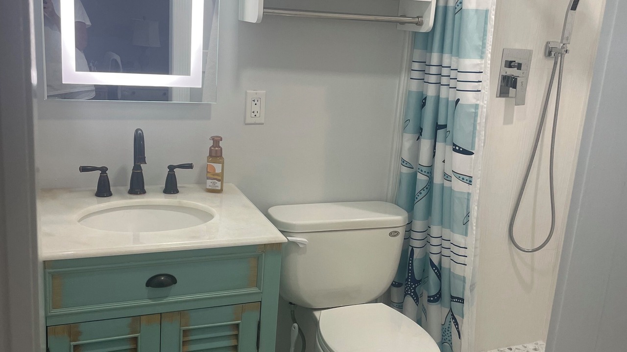 Photo of Bathroom in Cutthroat Harbor Estates