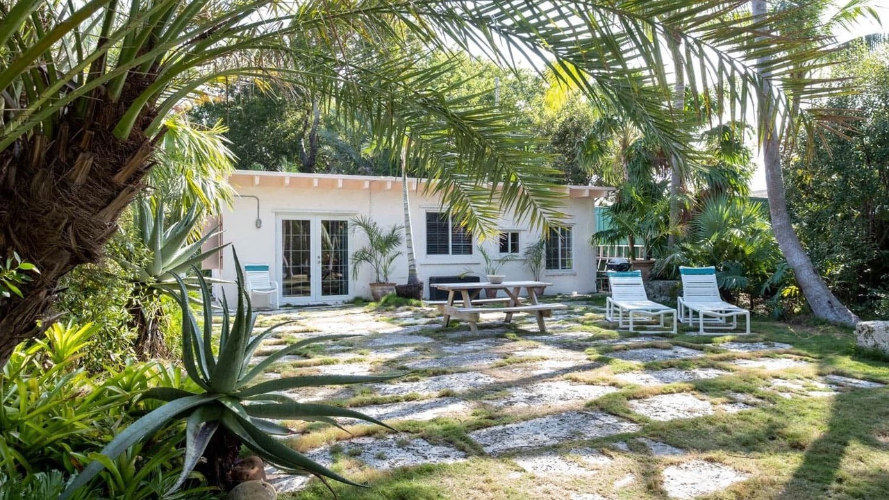 Photo of Others in Tavernier