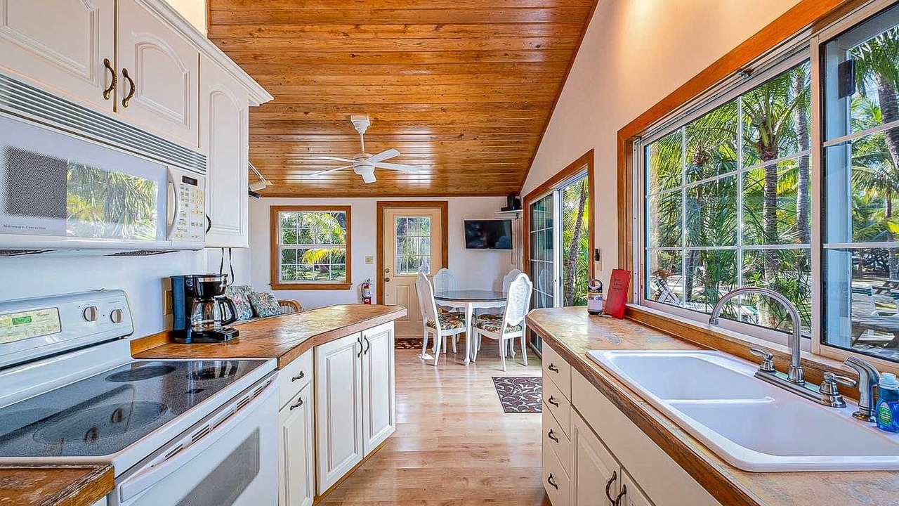 Photo of Bedroom in Tavernier