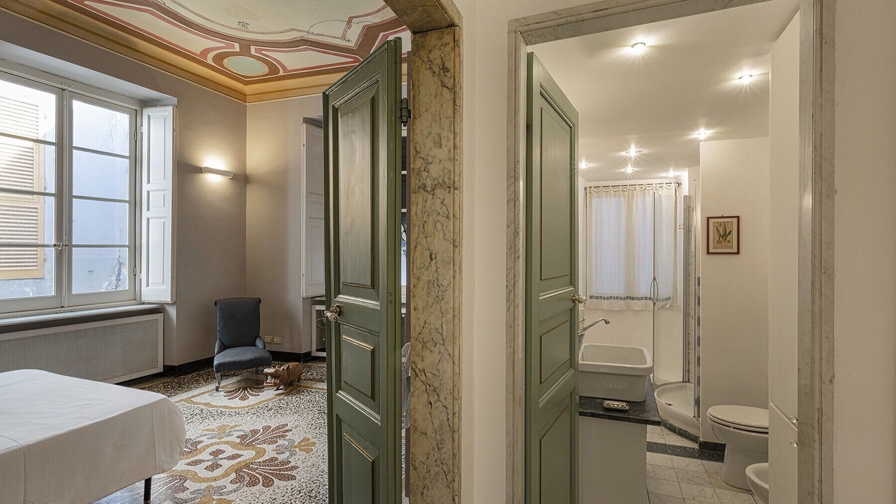 Photo of Bathroom in Genoa Historical Centre