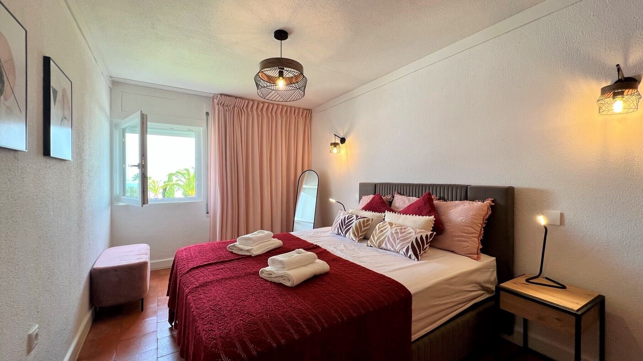 Photo of Bedroom in Alporchinhos