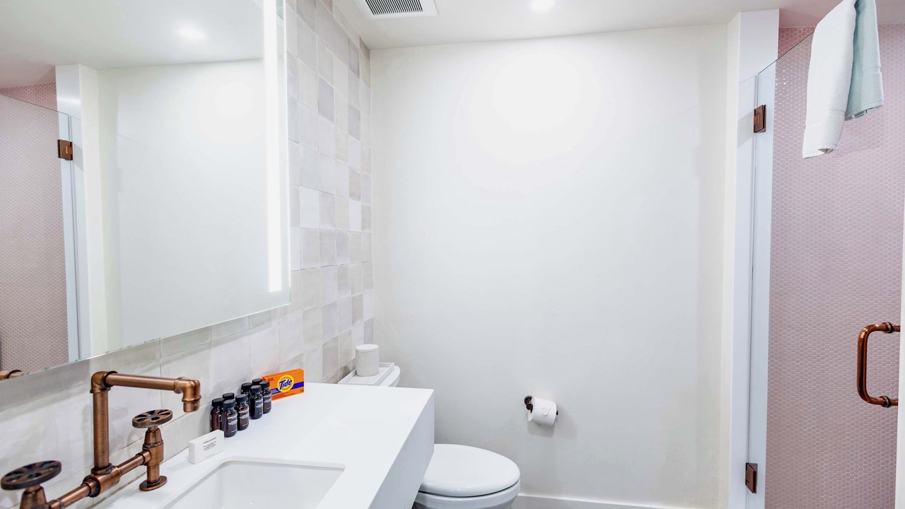 Photo of Bathroom in Historic Seaport