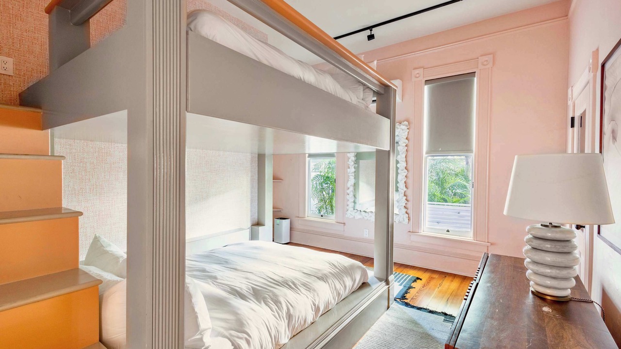 Photo of Bedroom in Historic Seaport