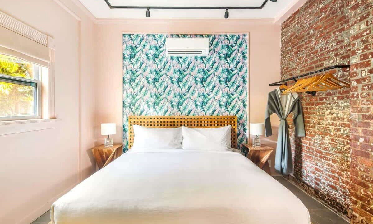 Photo of Bedroom in Historic Seaport