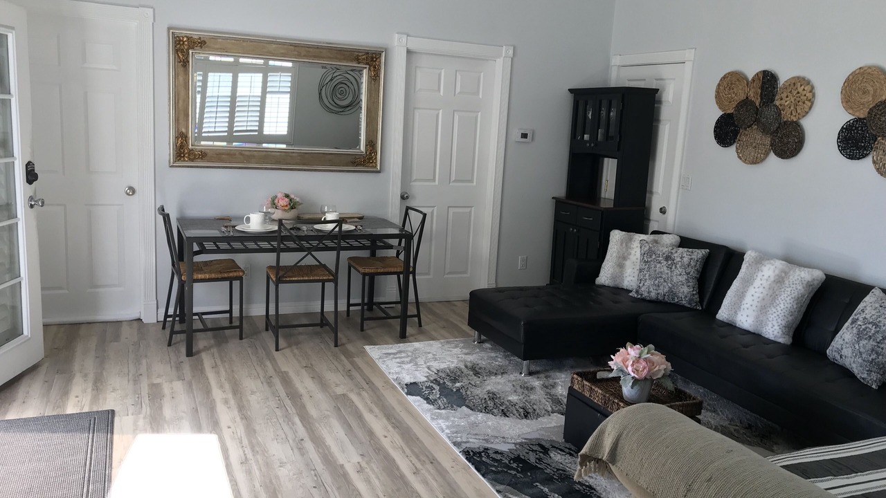 Photo of Livingroom in Del Aire