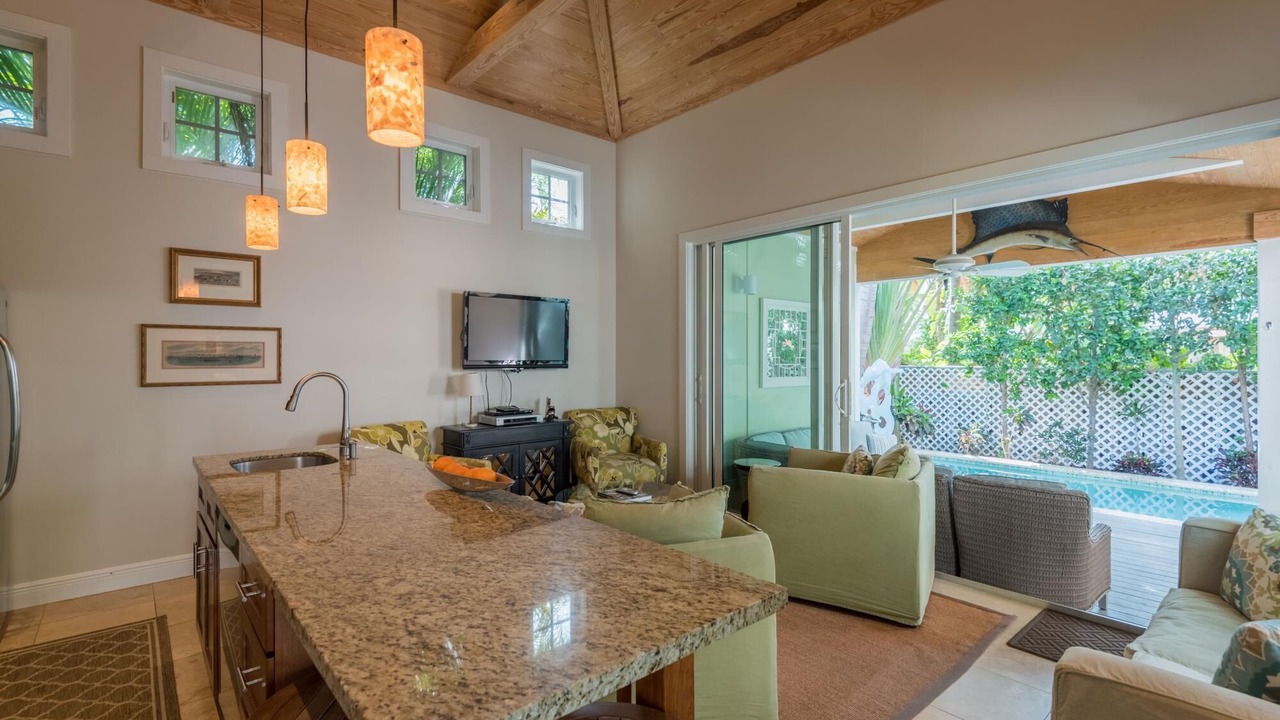Photo of Bedroom in Uptown - Upper Duval