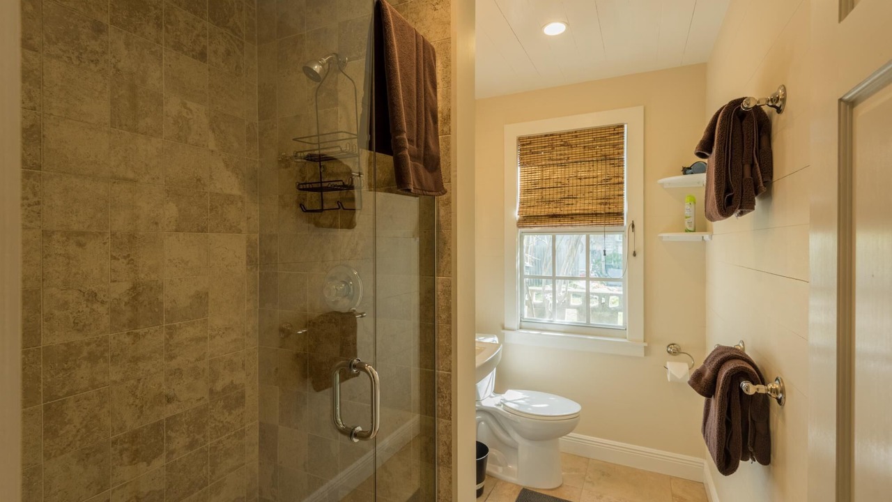Photo of Bathroom in Uptown - Upper Duval