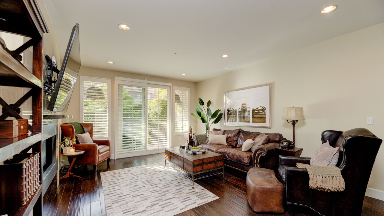 Photo of Livingroom in Pico - Robertson