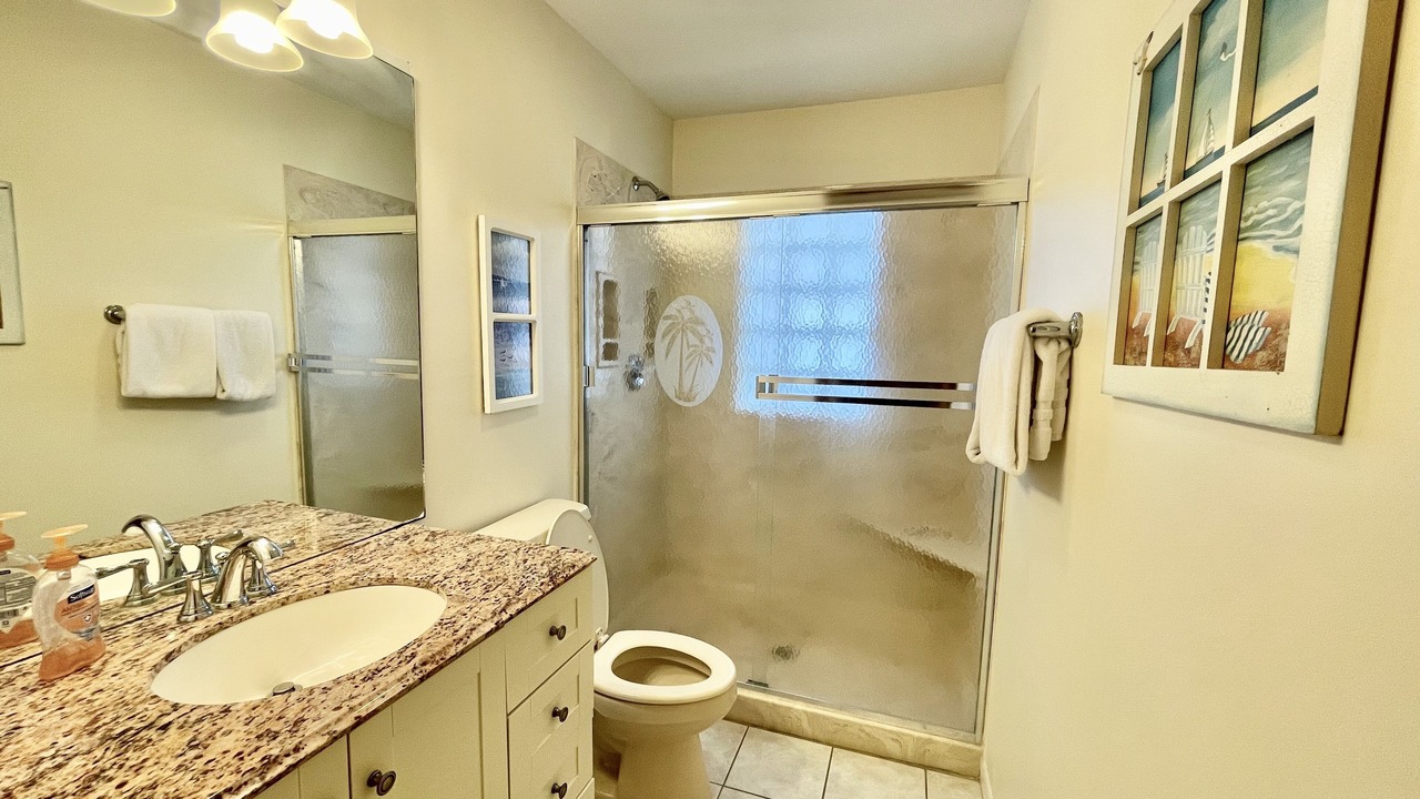 Photo of Bathroom in Summerland Key