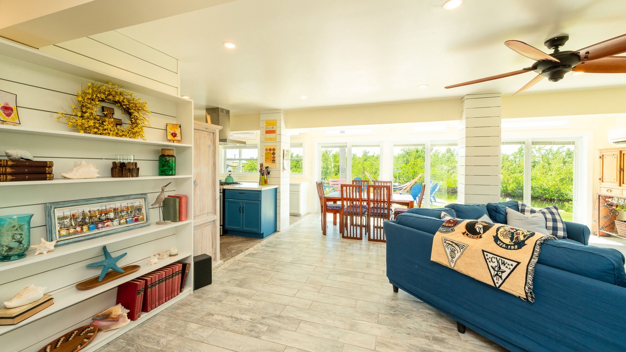 Photo of Livingroom in Geiger Key