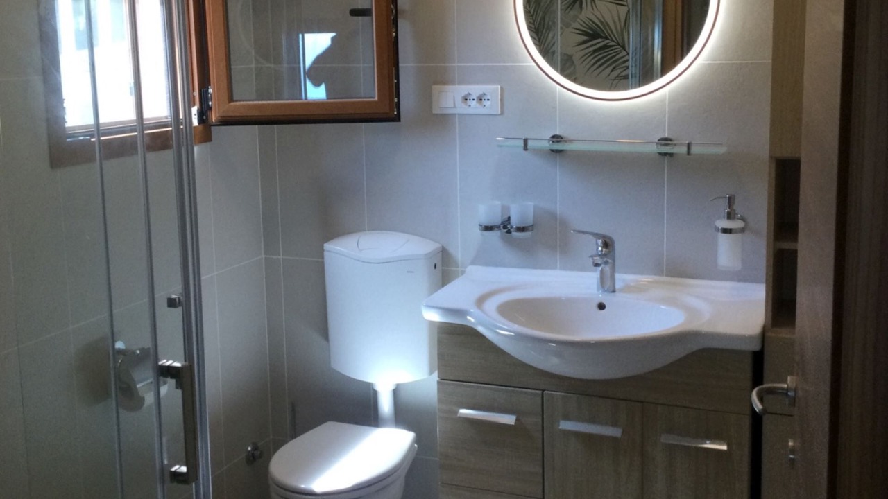 Photo of Bathroom in Naregno