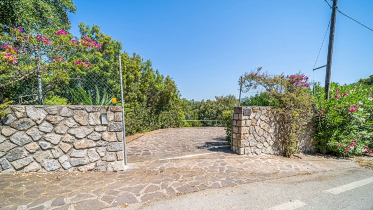 Photo of Outdoor in Naregno