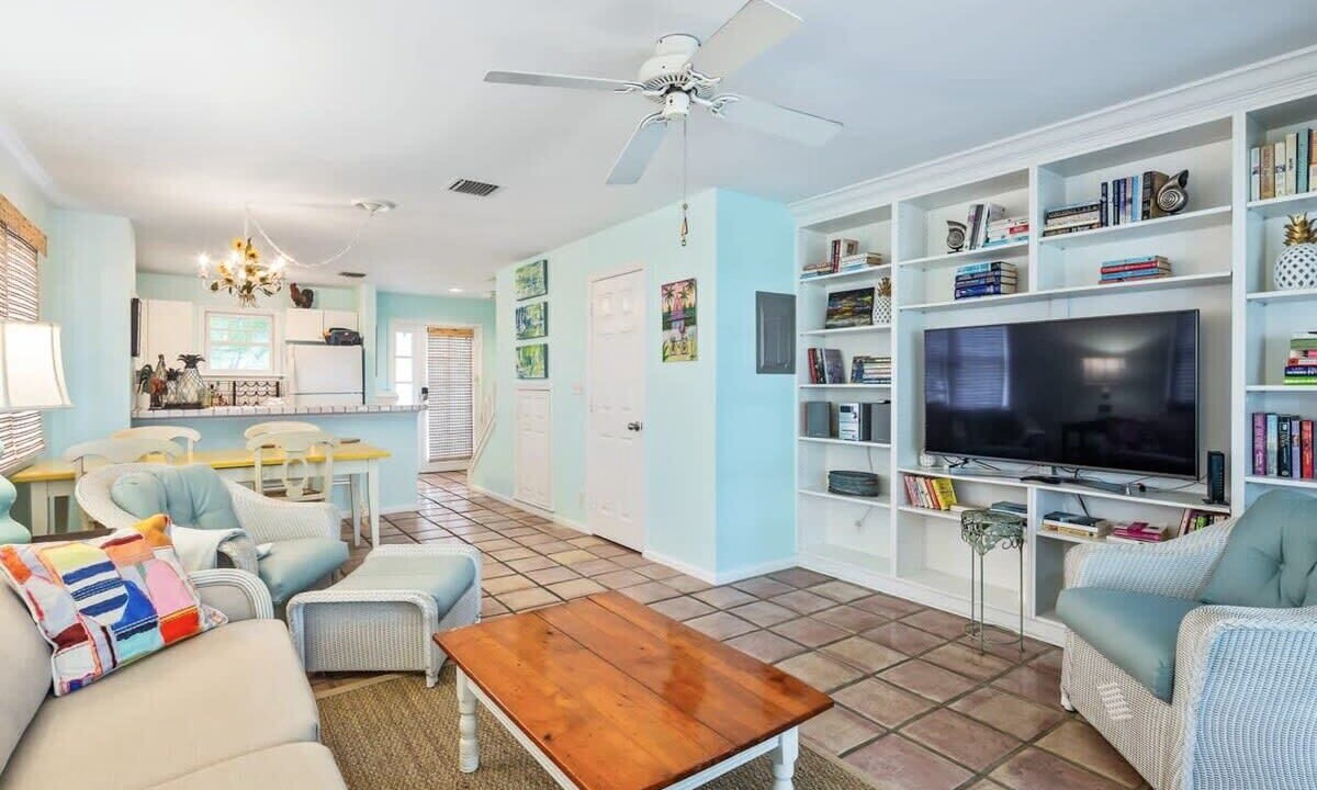Photo of Livingroom in Bahama Village