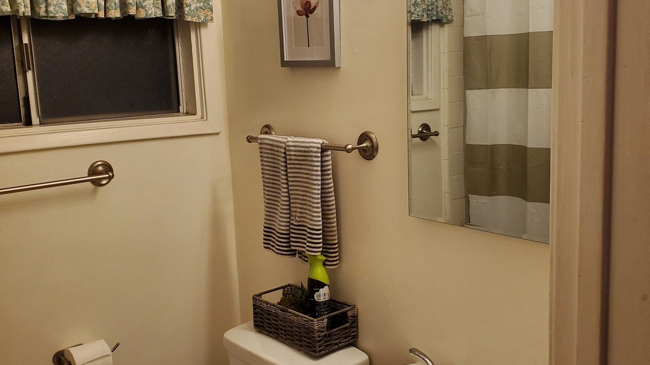 Photo of Bathroom in Harbor