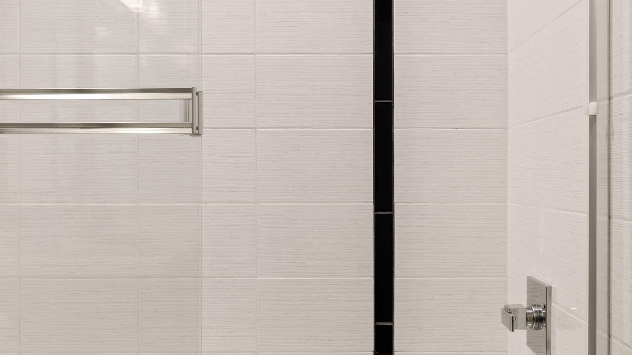 Photo of Bathroom in Carthay Circle