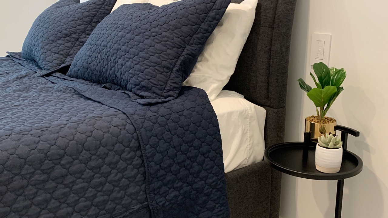 Photo of Bedroom in Mid City