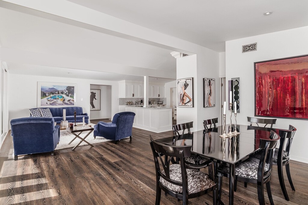 Photo of Livingroom in Beverly Glen