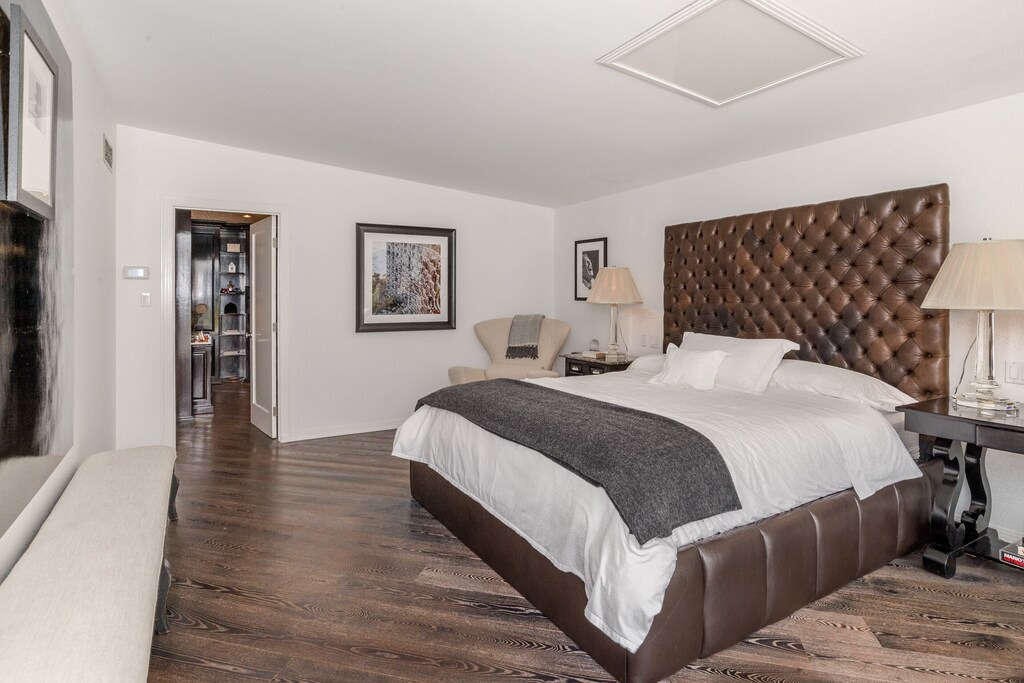 Photo of Bedroom in Beverly Glen