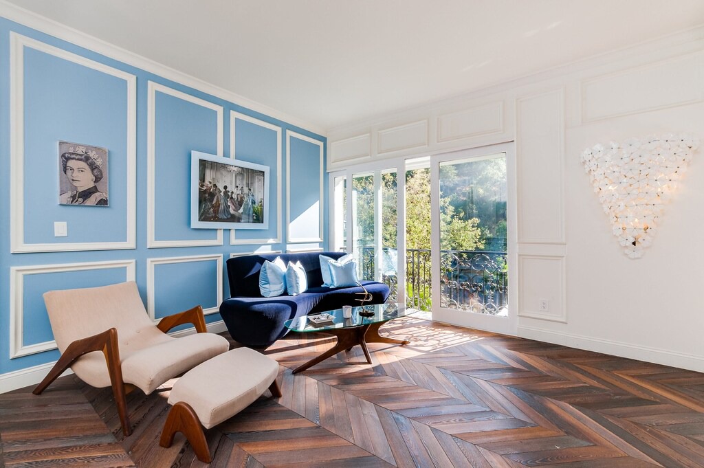 Photo of Livingroom in Beverly Glen