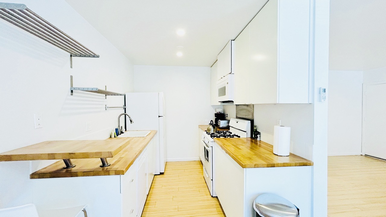 Photo of Kitchen in Carlson Park