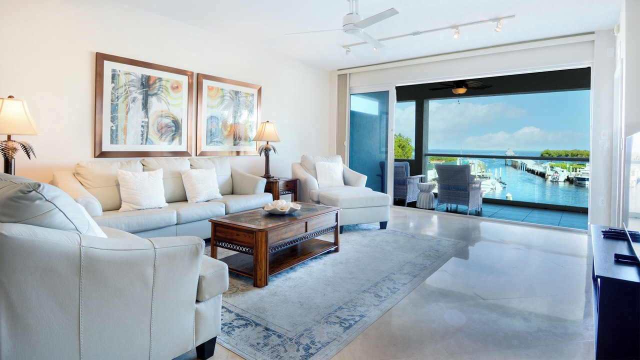 Photo of Livingroom in Rock Harbor