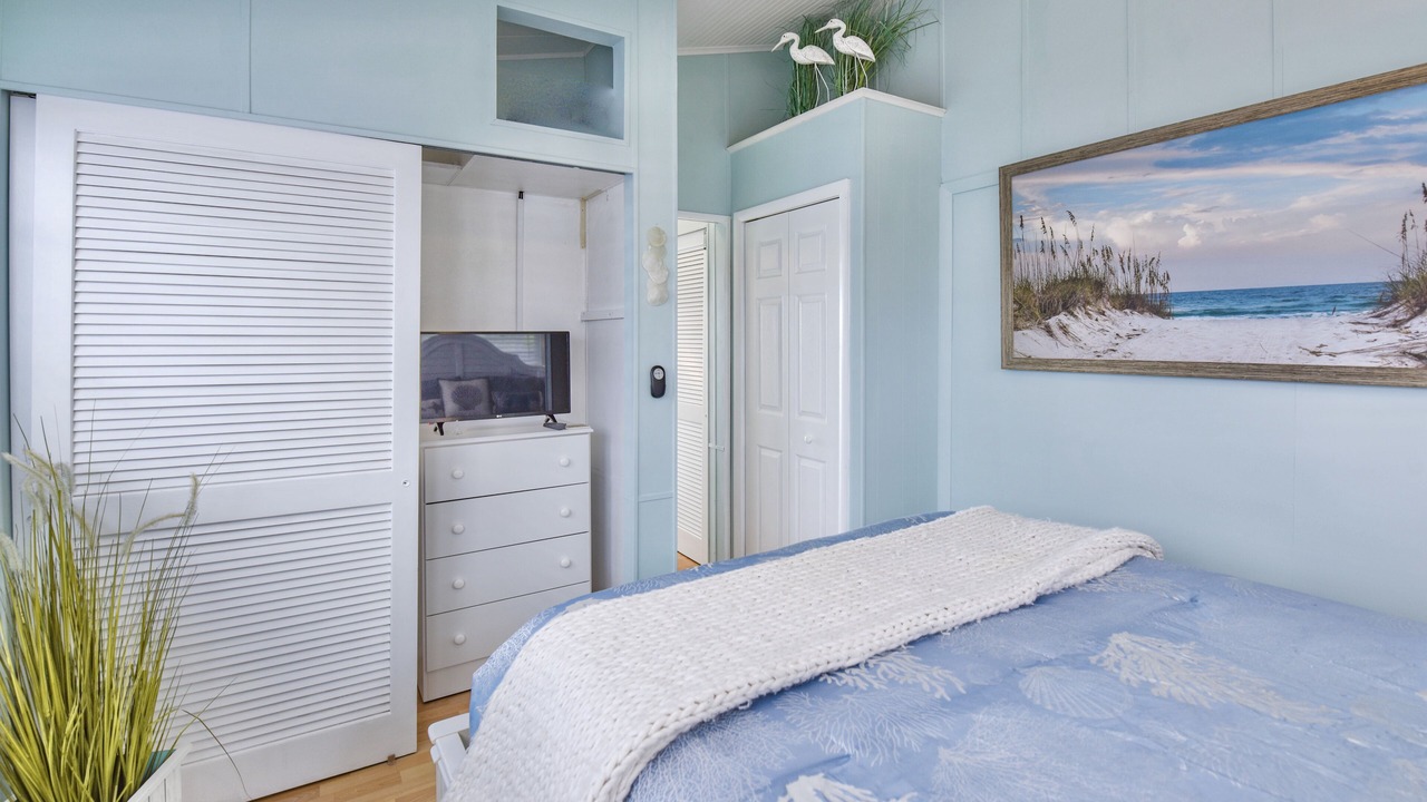 Photo of Bedroom in Cudjoe Key