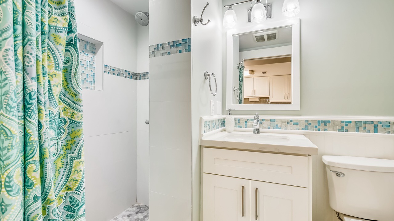 Photo of Bathroom in Islamorada