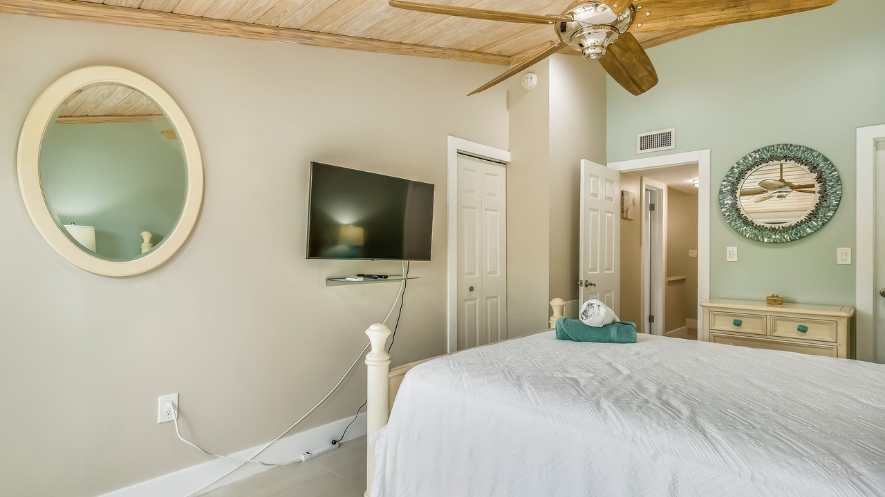 Photo of Bedroom in Islamorada