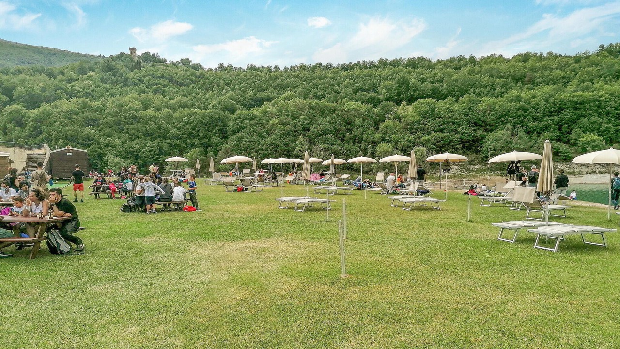 Photo of Others in Fiastra
