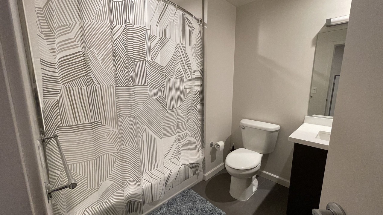 Photo of Bathroom in Paramount