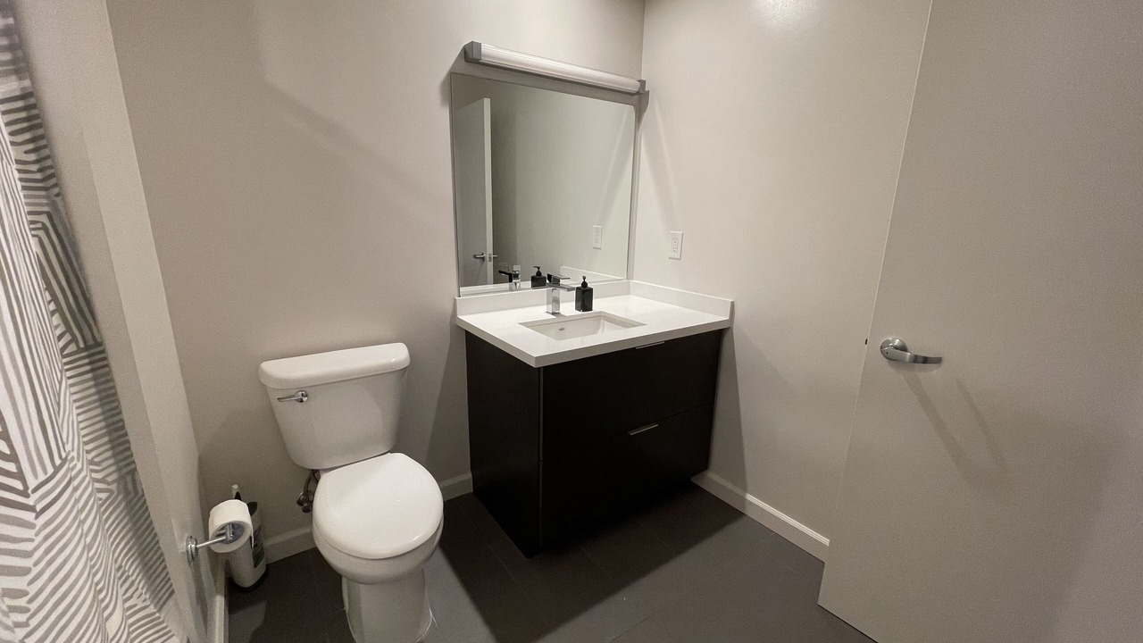 Photo of Bathroom in Paramount