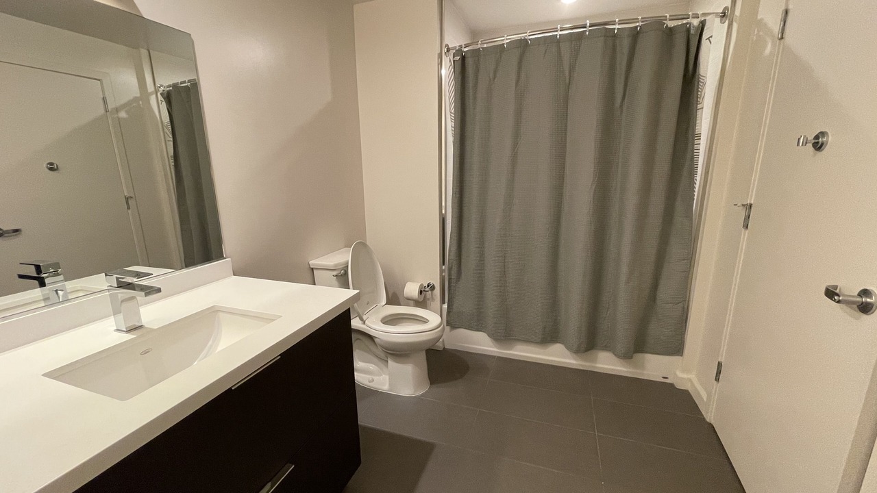 Photo of Bathroom in Paramount