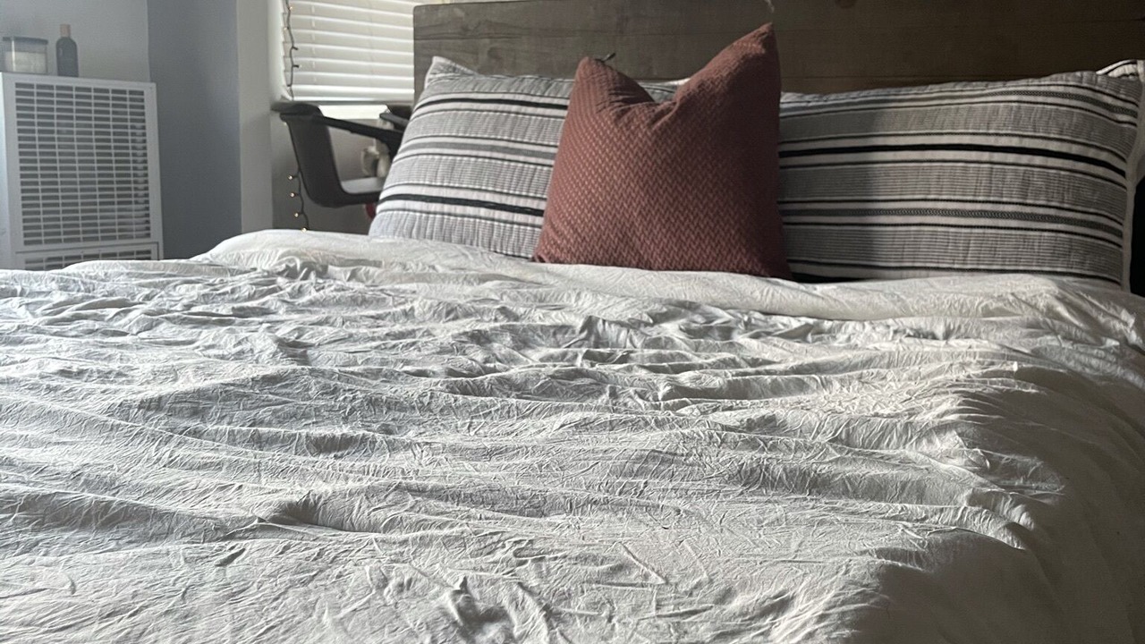 Photo of Bedroom in Pico-Union