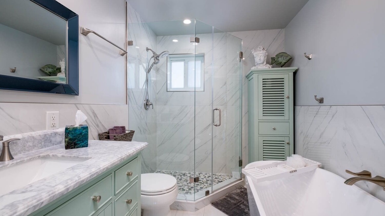 Photo of Bathroom in Rock Harbor
