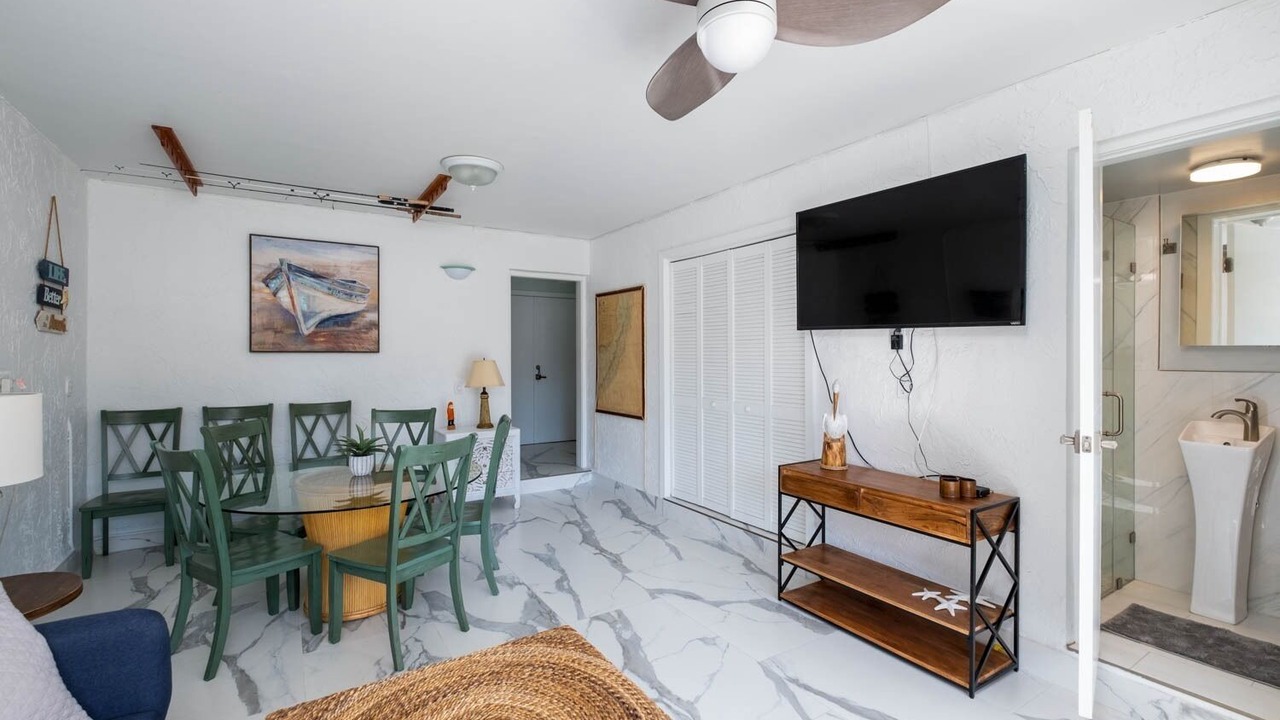Photo of Bedroom in Rock Harbor