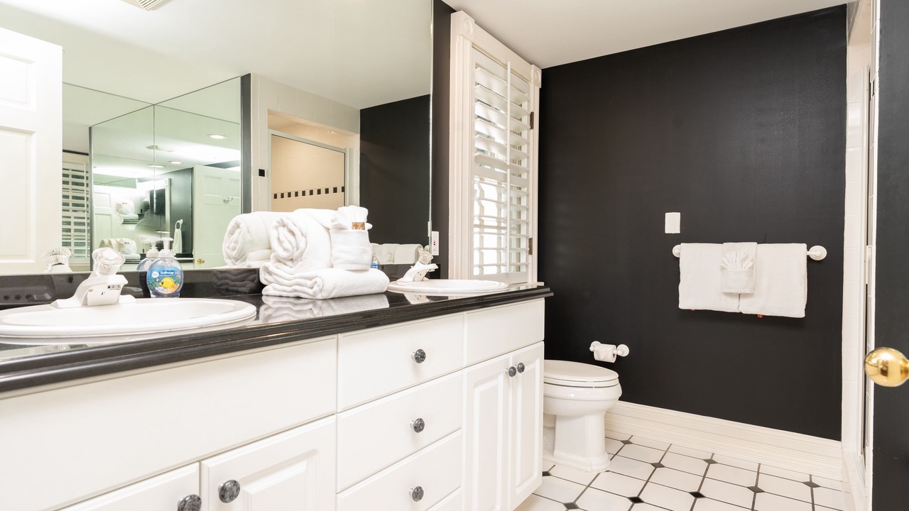Photo of Bathroom in Truman Annex