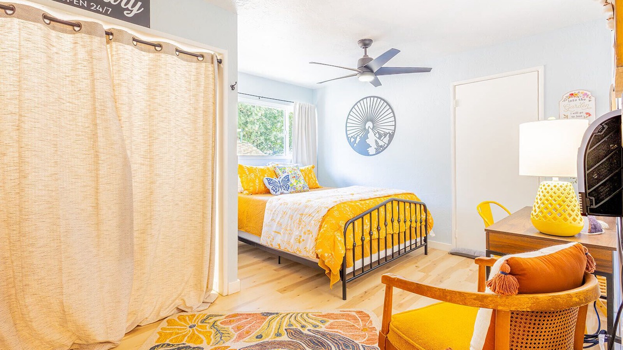 Photo of Bedroom in Wrightwood
