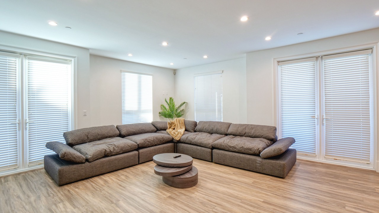 Photo of Livingroom in Pico - Robertson