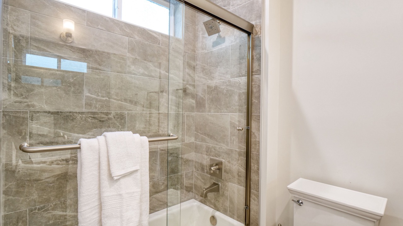 Photo of Bathroom in Pico - Robertson