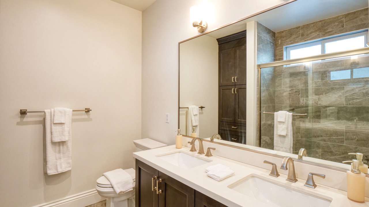Photo of Bathroom in Pico - Robertson