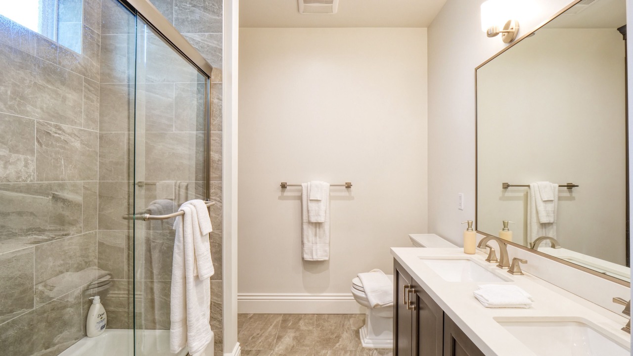 Photo of Bathroom in Pico - Robertson