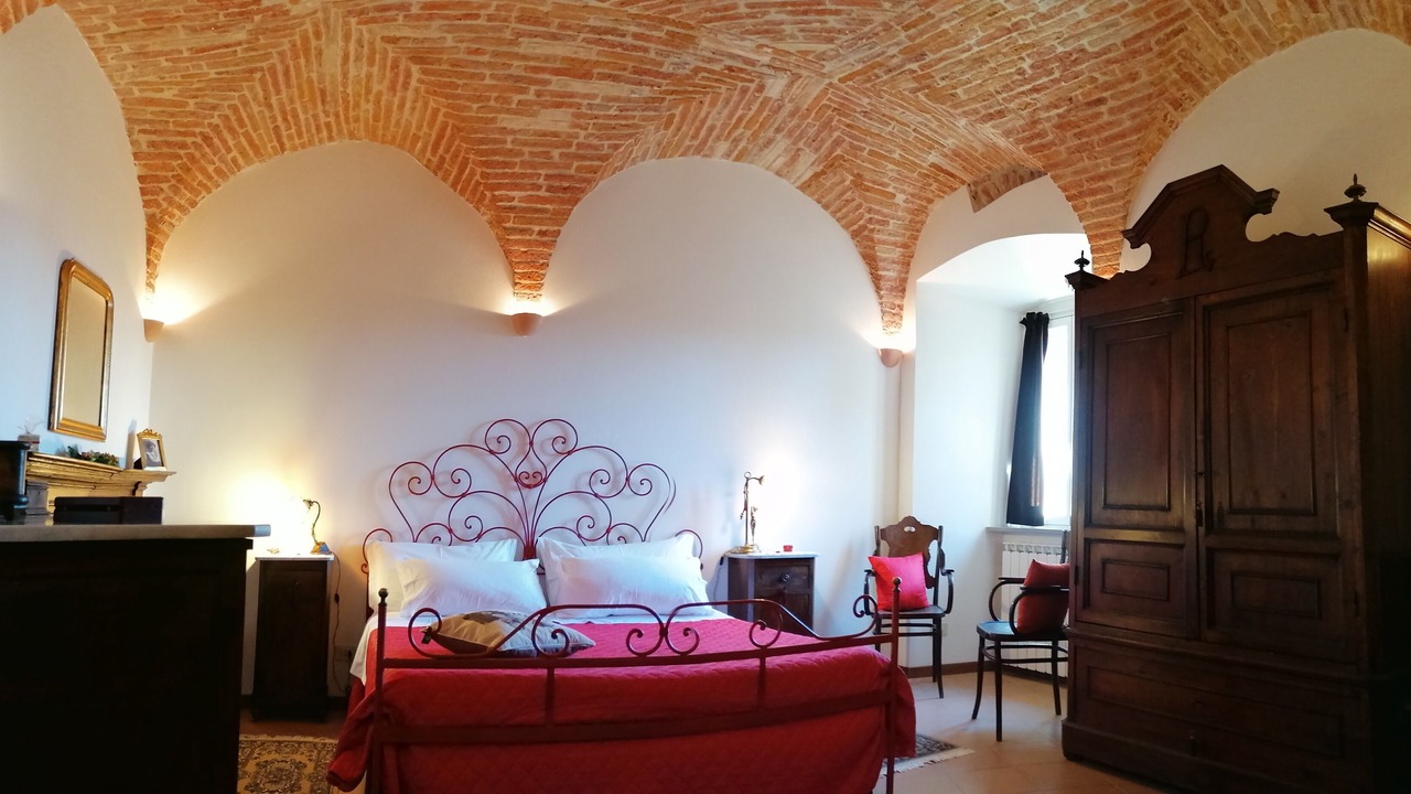 Photo of Bedroom in Todi