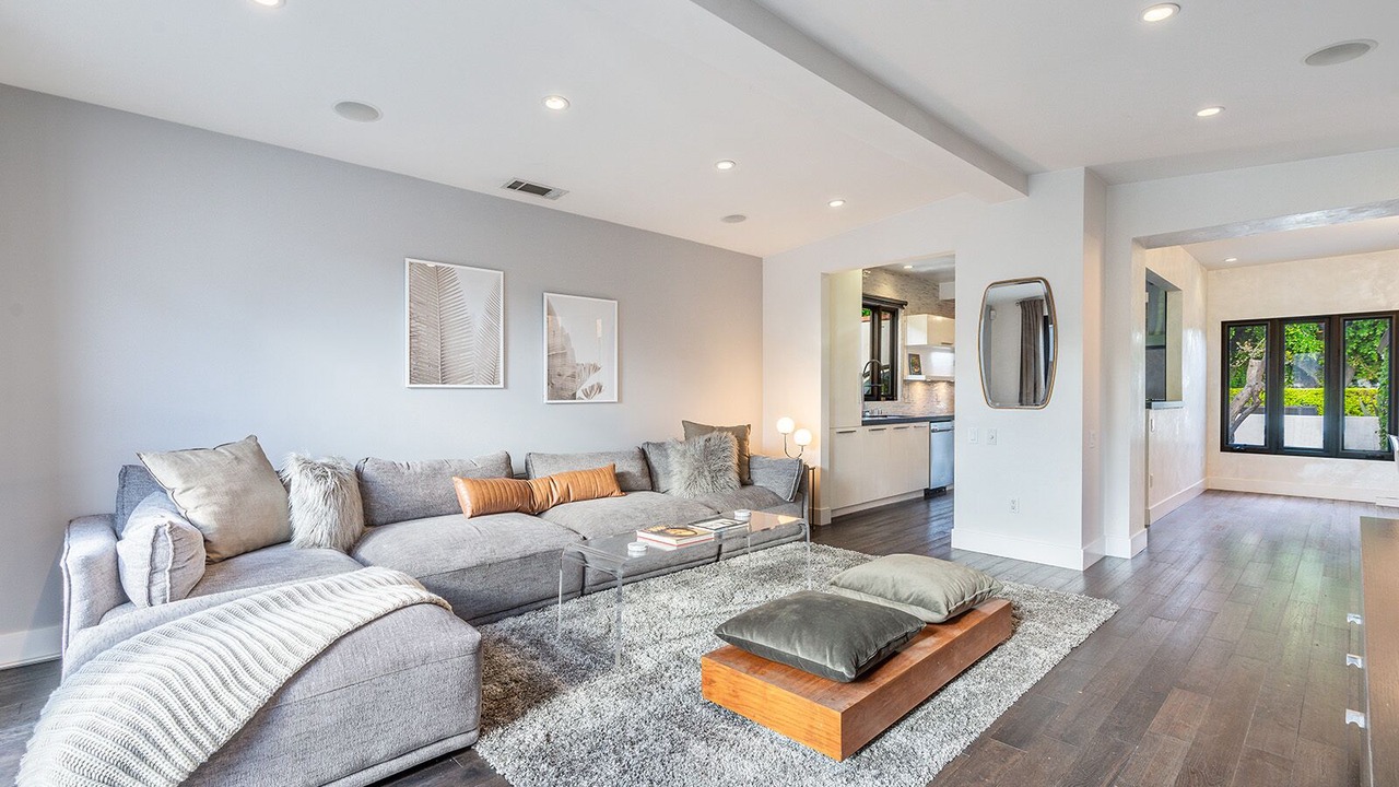 Photo of Livingroom in Beverly Grove